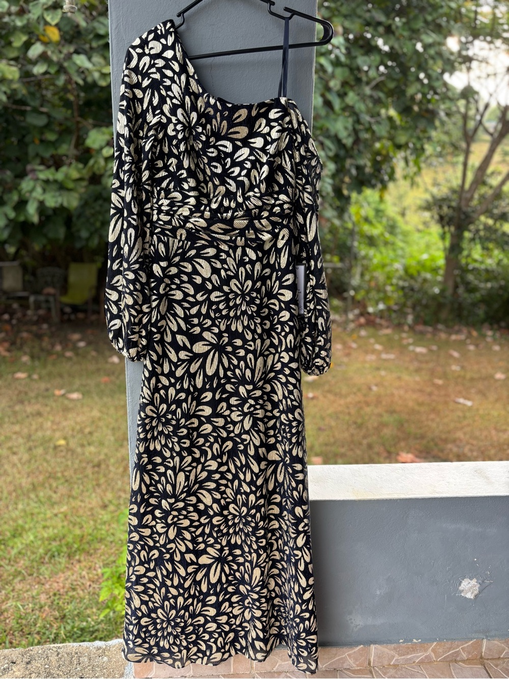 NWT Betsy & Adam Metallic Party Cocktail Dress Size 4 MSRP $199